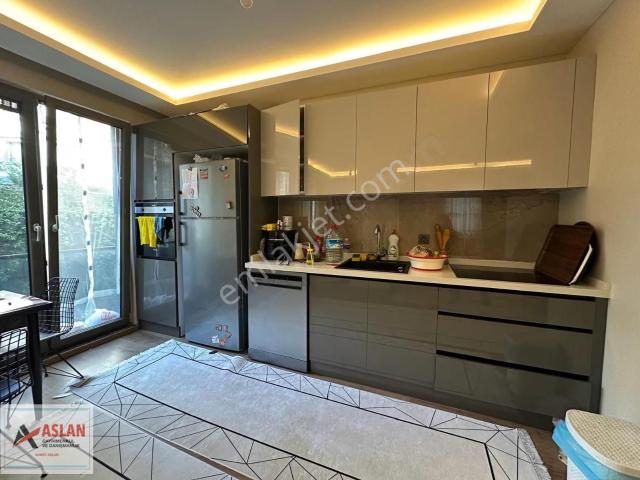 Çengelköy Hasbahçe Evlerinde 2+1 95m2 Brüt Satılık Daire