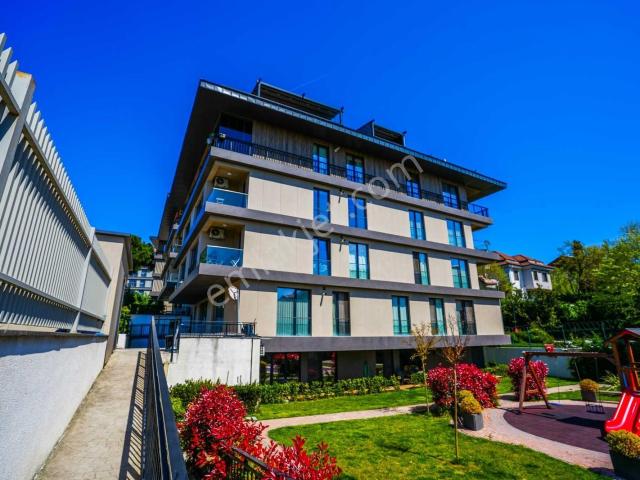Çengelköy Kaldırım Caddesi Lim Bahçe 2+1 Ara Kat Lüks 110m2