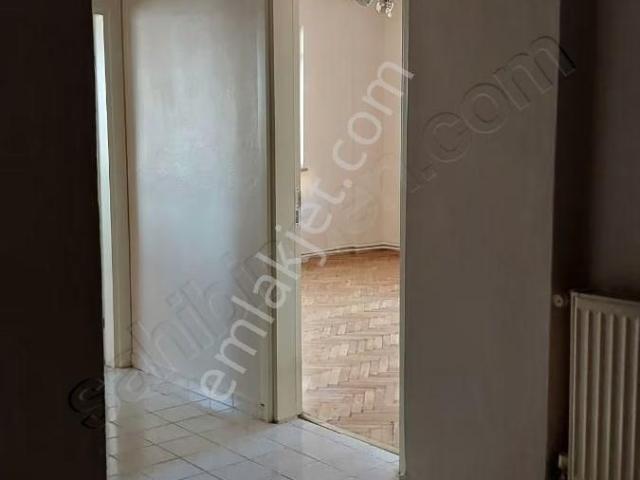 Çengelköy M.akif Ersoy 'da Masrafsız 1.kat Kiralık Daire