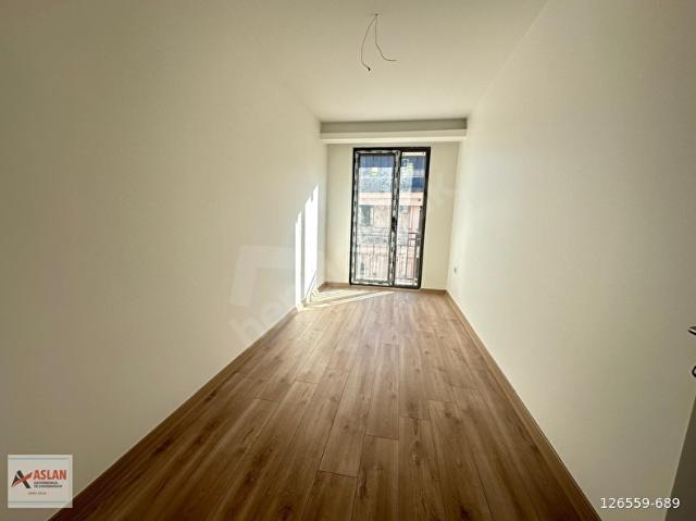 ÇENGELKÖY MEYDAN KONUT AVM PROJEDE ARA KAT 2+1 AMERİKAN MUTFAKLI