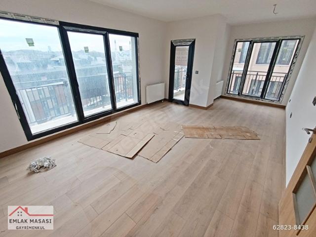 Çengelköy Rasathanede Site İçerisinde 3+1 Balkonlu Daire EMLAK MASASI