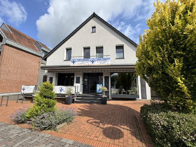 Enger Saniertes Wohn u. Geschäftshaus