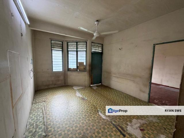 Enggang Apartment