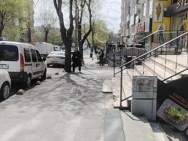 Engin Erdem Den Merter Ana Cadde De Satılık Mağaza 150m2