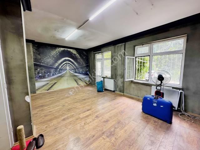 Engin Erdem'den Merterde Kiralık Bahçeli Otoparklı 2+1 Daire
