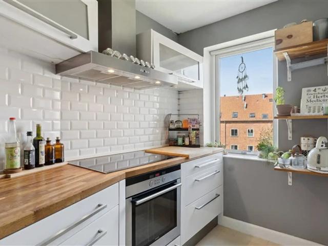 Englandsvej, 70 m2, 2 værelser, 13.135 kr København S, København