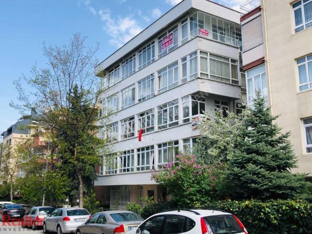 Enis Behiçte Eşyalı Asansörlü Lüks 3+1 Furnıshed House For Rent