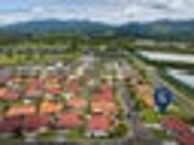 ENJOY A LIFE IN FAIRVIEW GOLF AND COUNTRY CLUB