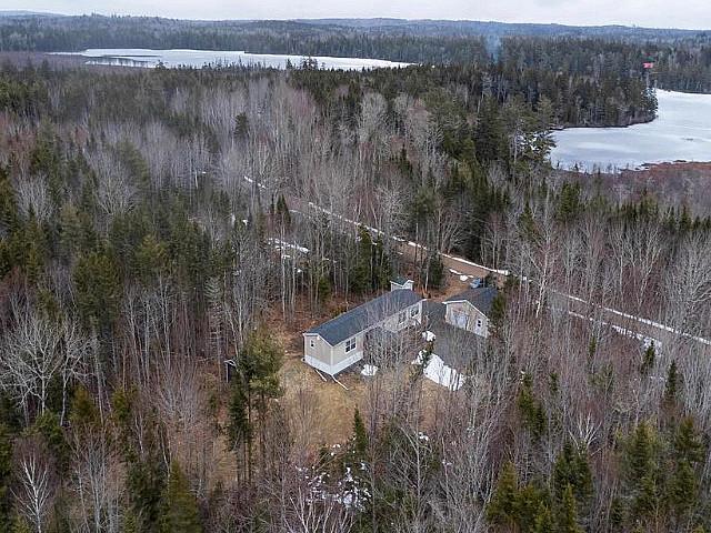 Enjoy Lake Life In This Move In Ready Mini Home!