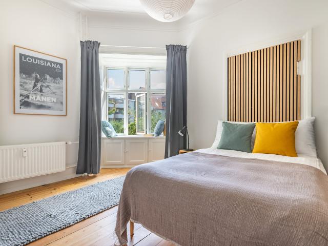 Enkeltværelse i attraktiv lejlighed på Christianshavn
