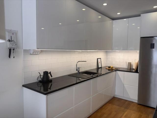 Enköping 8rok 12mån 18.400kr/mån 184 m² 18,400 kr EN