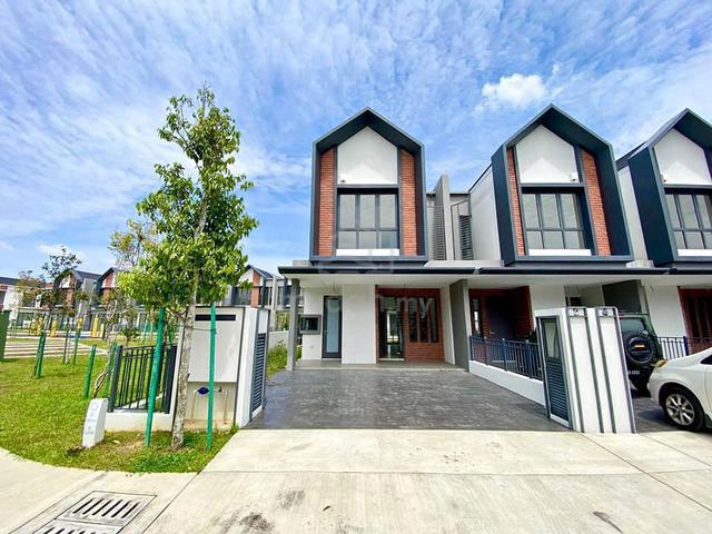 Enstek Nilai Corner 42x70 Eka Majestic beside NLE Espressway