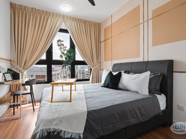 Ensuite bathroom, affordable luxury, near train