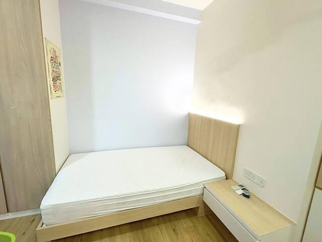 Ensuite room at Siglap Drive for rent! Aircon wifi!