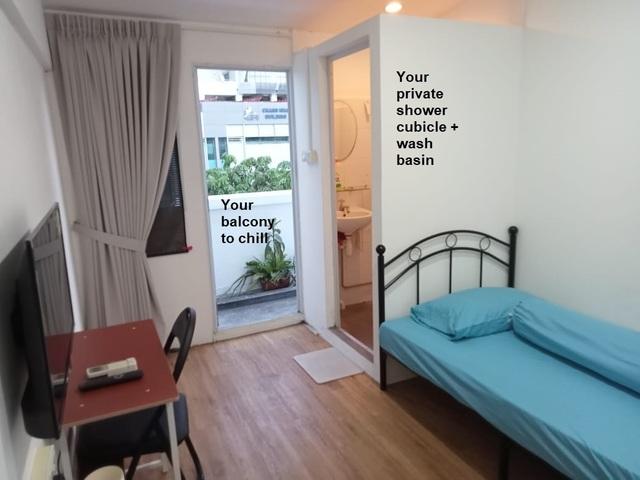 Ensuite/Master room + Balcony at lavender near bugis city: Room code LavB