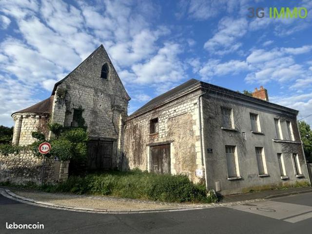 Ensemble atypique à rénover | Chapelle du XI siècle | Centre ville Sainte Maure de Touraine