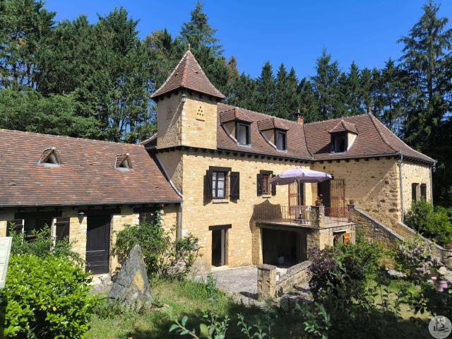 Ensemble de caractère avec gîte 150m² Sarlat la Canéda