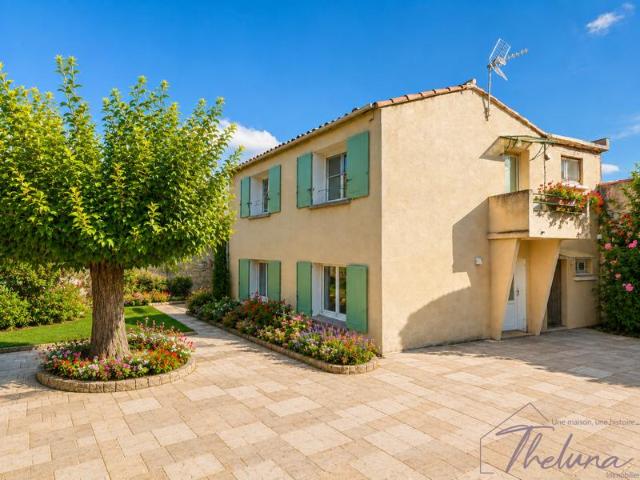 Ensemble de charme de 223 m2 au coeur du village