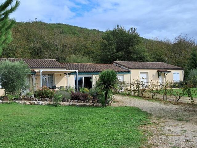 Ensemble de deux maisons à vendre 7 pièces proche Martel 46