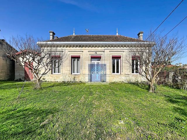 Ensemble de deux maisons avec jardin 177m² Pugnac