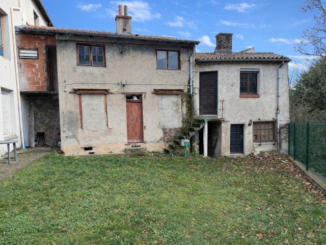 ensemble de deux appartements à rénover