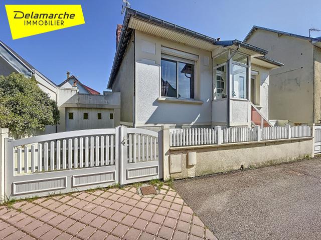 Ensemble de maison et appartement à vendre proche mer Donville Les Bains