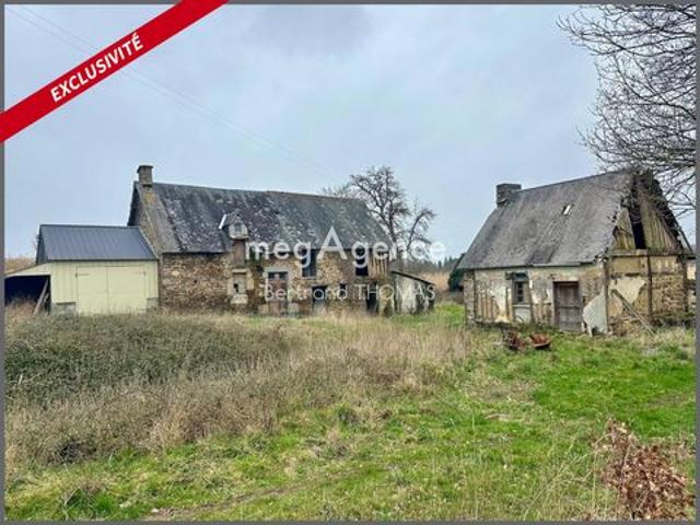 Ensemble de maisons à rénover sur 58696 m2