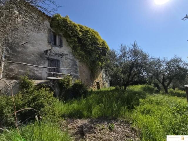 ENSEMBLE DE MAISONS SUR LE HAMEAU DE VALMOURA