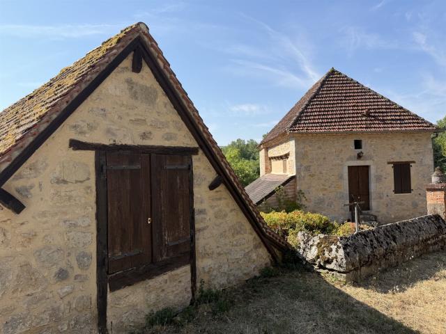 Ensemble en pierre 110m² Montbrun