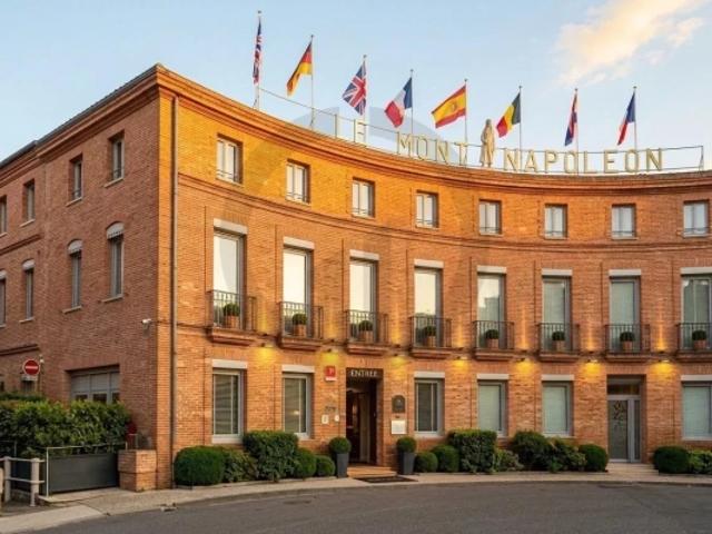 Ensemble hôtelier d'exception avec spa et restauration – Opportunité rare aux portes de Toulouse