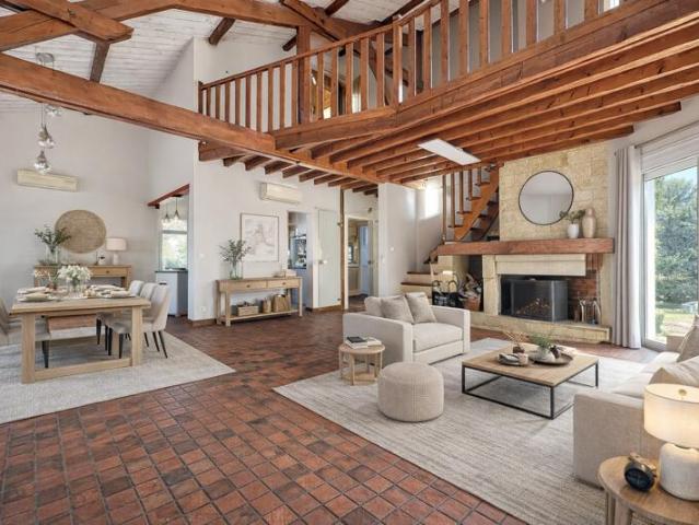 ENSEMBLE IMMOBILIER MAISON 6 CHAMBRES CABINET PRO COUR
