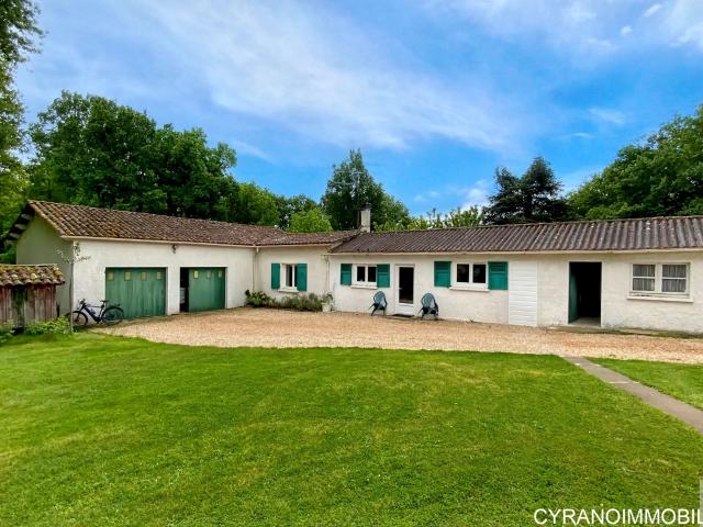 Ensemble immobilier maison + annexe habitable + dépendance 1800 m2 arboré PRIGONRIEUX