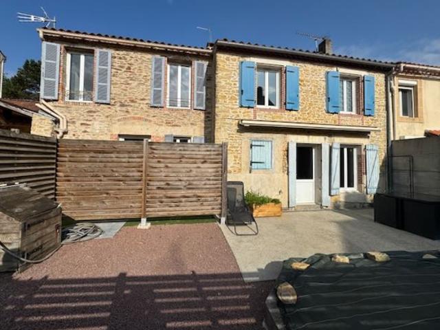 Ensemble immobilier Maison d'habitation et locatif T2 A MA