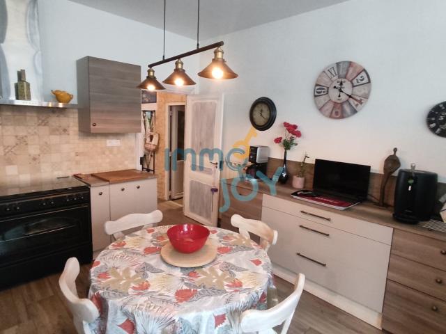 Ensemble immobilier maison et appartement