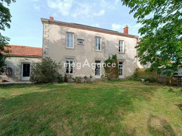 Ensemble immobilier maison principale et attenante