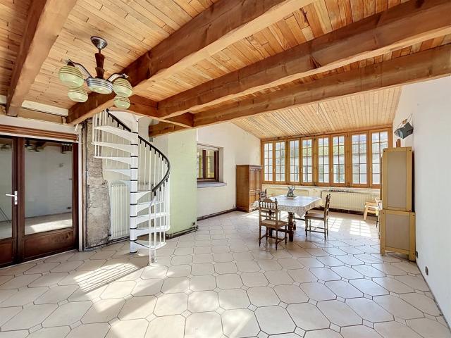 Ensemble Immobilier Nombreuse Possibilités D'aménagement ! 380m² Ligny en Barrois
