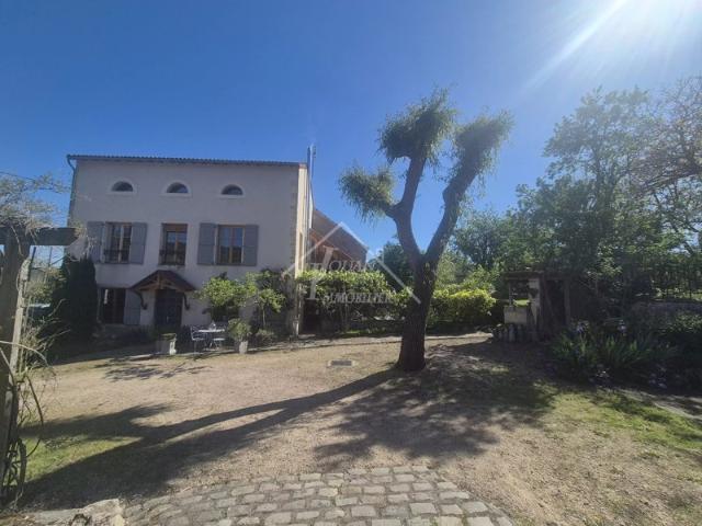 Ensemble immobilier au cœur de Jenzat