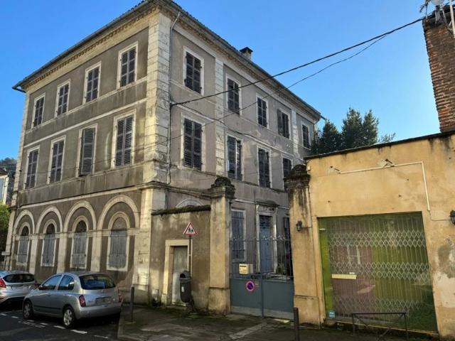Ensemble immobilier au centre ville de Cahors