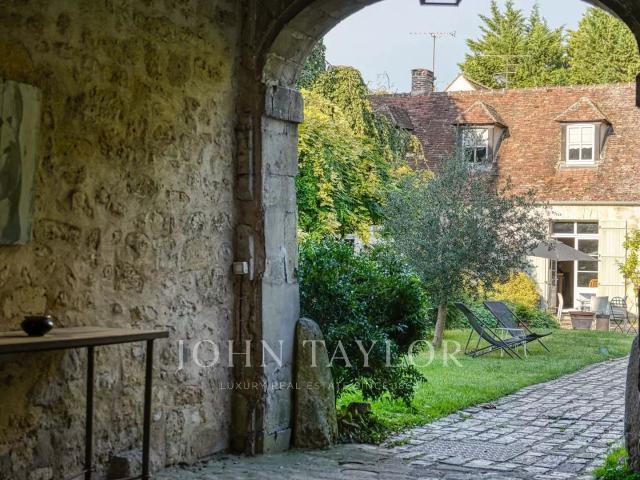 Ensemble immobilier au coeur de Senlis 407m² Senlis
