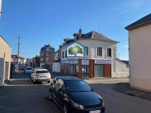 Ensemble immobilier avec 3 lots et 1 terrain constructible de 550 m2 JDP