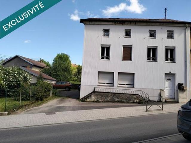 Ensemble immobilier avec immeuble de rapport terrain et maison à rénover