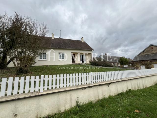 ENSEMBLE IMMOBILIER AVEC MAISON PRINCIPALE ET DEPENDANCES