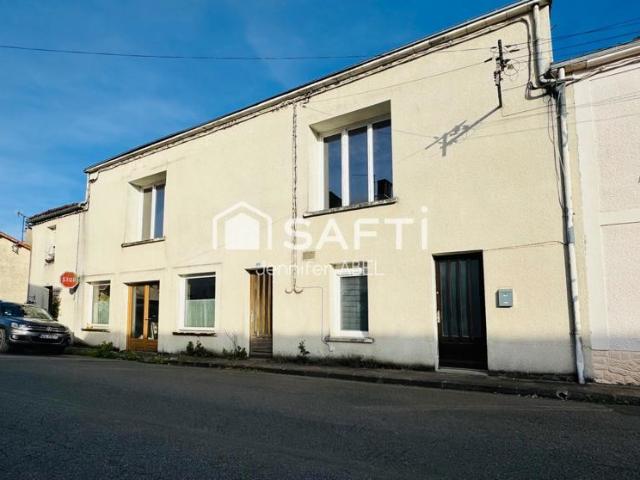 Ensemble immobilier avec studio + grand espace à renover
