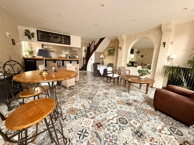 ENSEMBLE IMMOBILIER A FORT POTENTIEL CLOYES LES TROIS RIVI