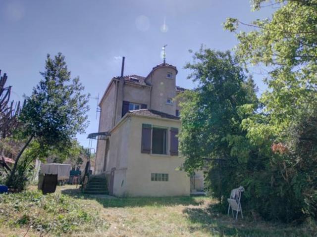 Ensemble immobilier à fort potentiel Idéal investisseurs o