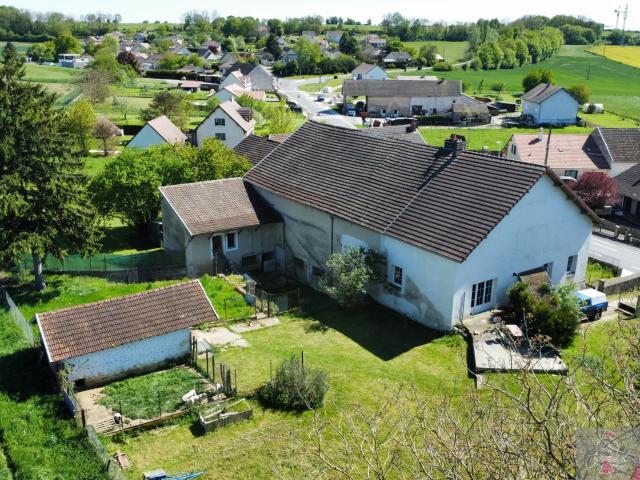 Ensemble immobilier à fort potentiel locatif Lavans lès Dole
