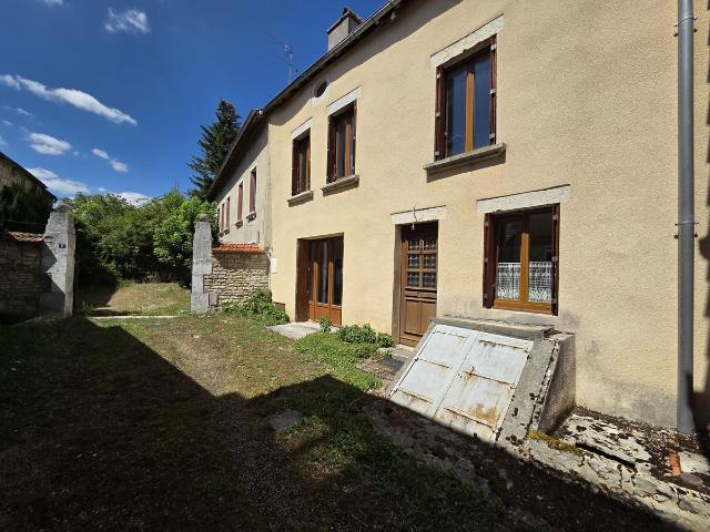 Ensemble immobilier à Loches sur Ource