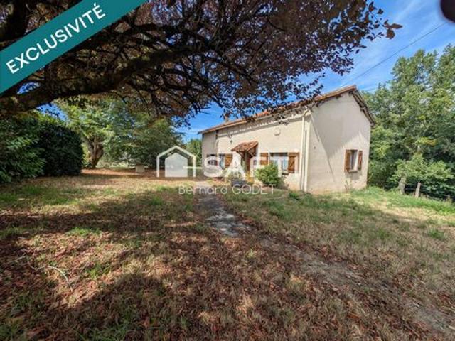 Ensemble immobilier à la campagne