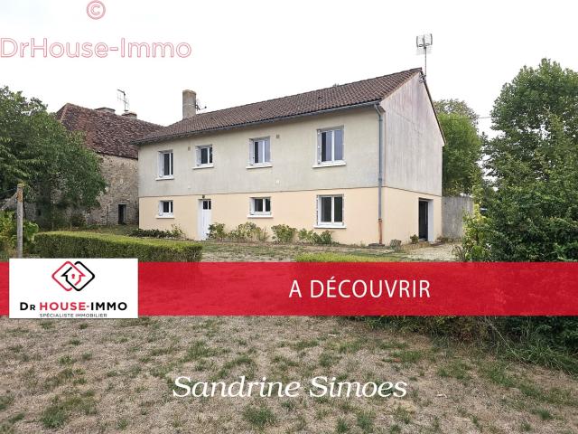 Ensemble immobilier à la Trimouille Terrain 1714m2
