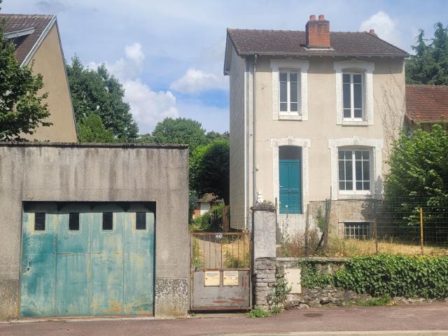 Ensemble immobilier à LIMOGES comprenant deux maisons une louée et une vide sur une belle parcelle de 840 m2